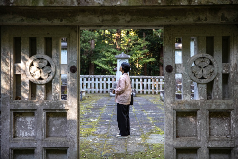 自分の背丈よりも高い墓石がならぶ千畳敷。神秘的な写真が撮れます