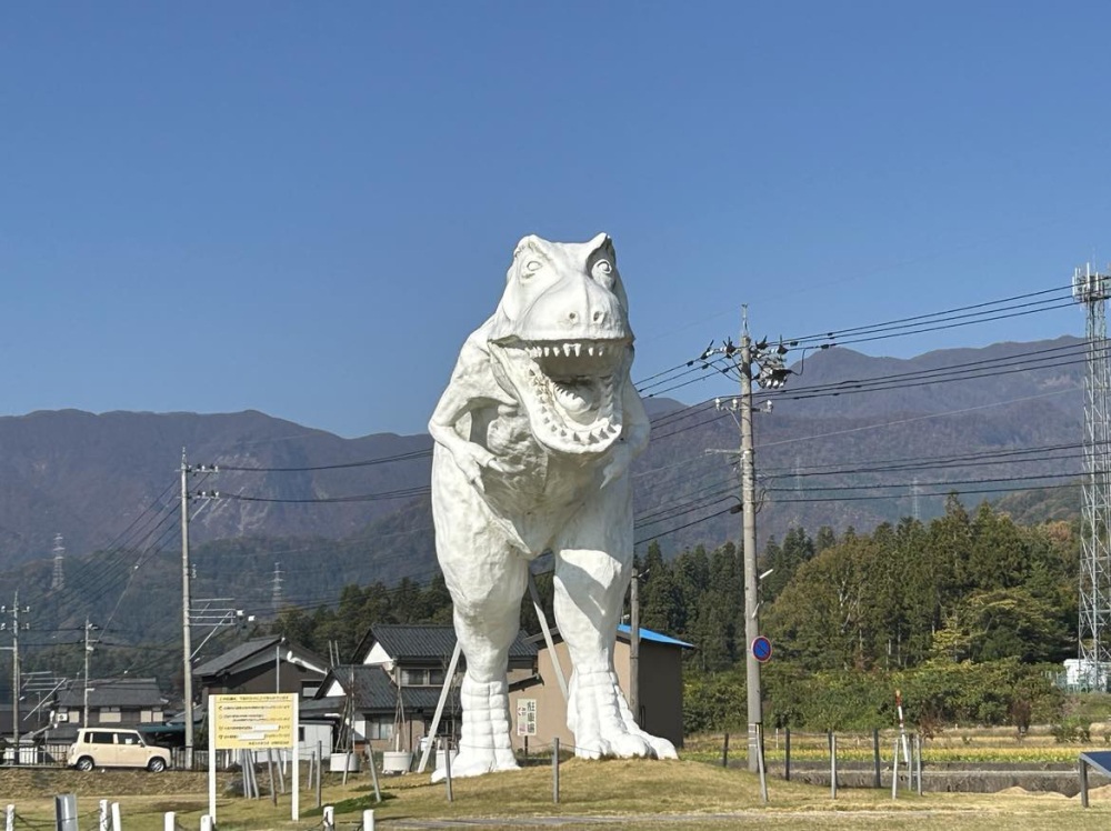 大迫力のホワイトザウルス