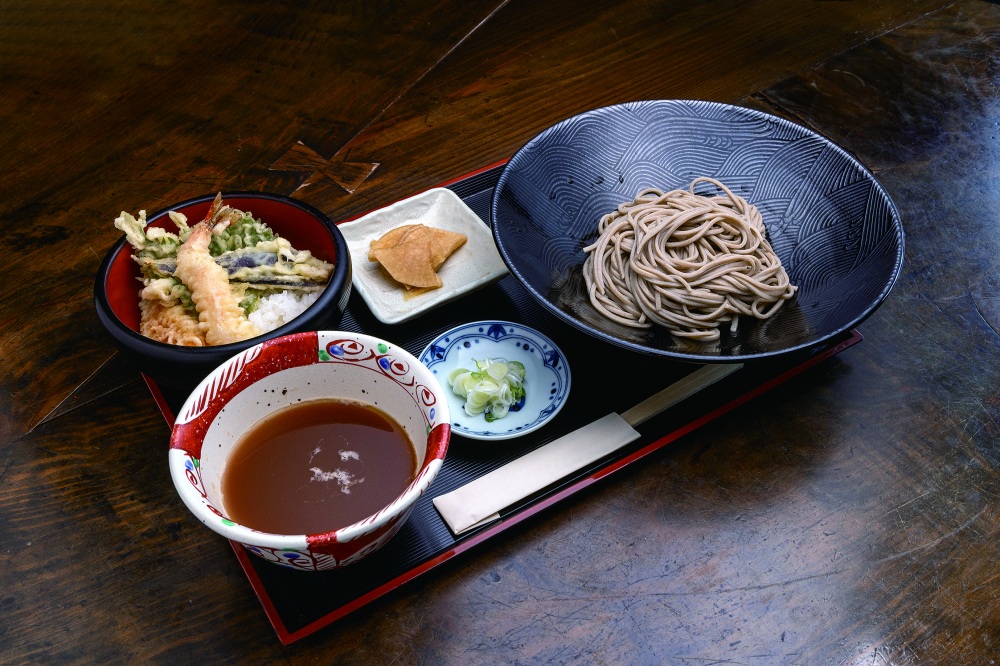 ④【越前そば処　福乃家】　✻辛味しぼりおろし蕎麦と小天丼