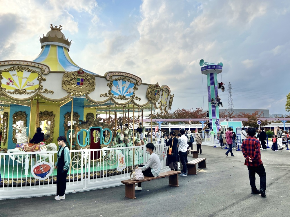 おもちゃの国のメリーゴーランド