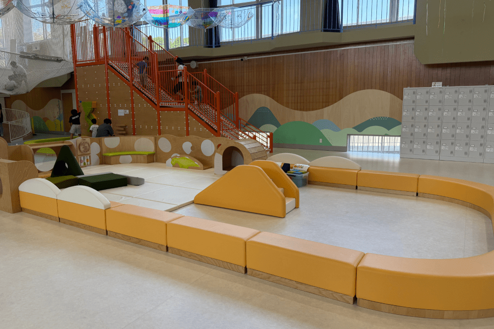 【OSORA】元体育館が大変身!福井県大野市の室内型こどもの遊び場がすごい!