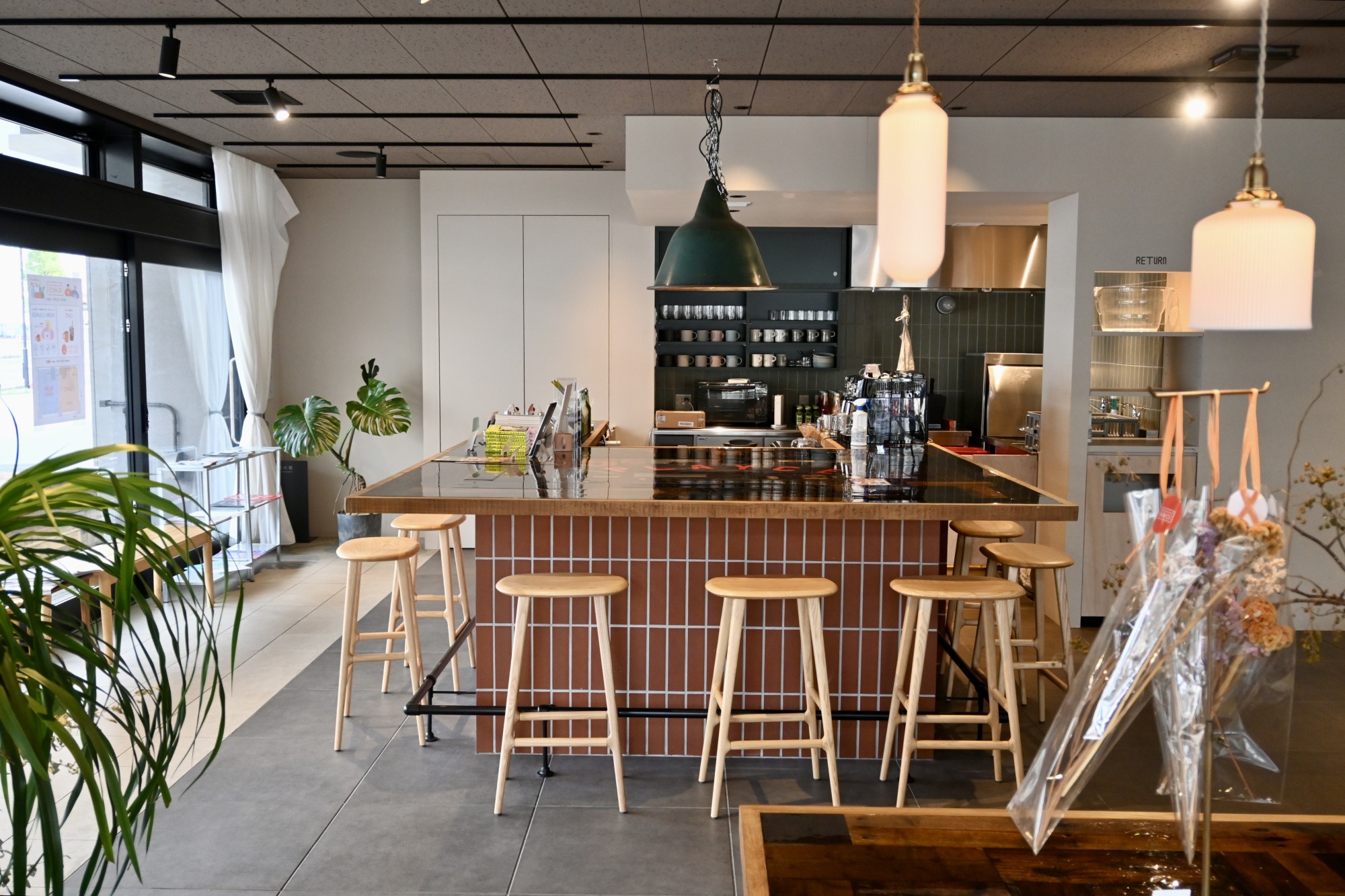 福井駅から徒歩3分!居心地のいいカフェ&コワーキングスペース「PLAYCE」を紹介