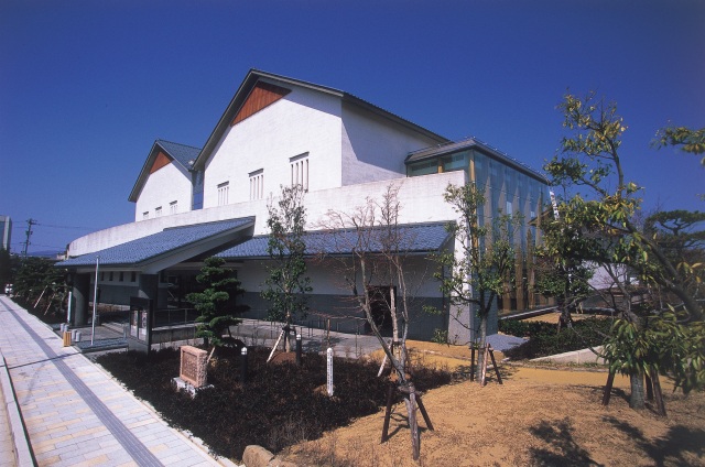 養浩館庭園周辺の観光スポット②福井市立郷土歴史博物館